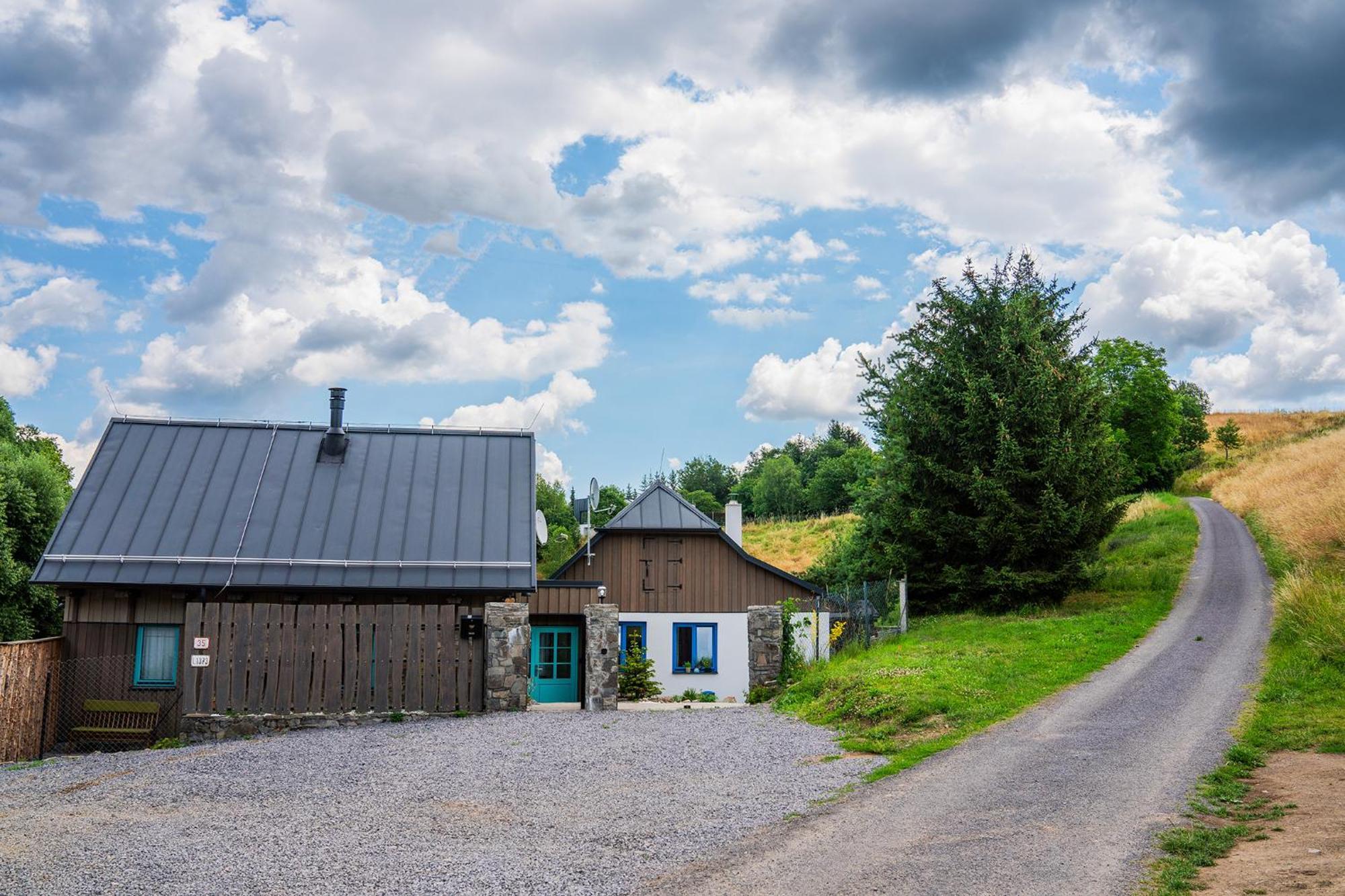 Chalupka Opal A Chalupa Achat Na Luke Lukahuta Chaletstiavnica Banska Stiavnica Na Samote - Samoobsluzny Pristup Cez Pin-Kod Nonstop المظهر الخارجي الصورة